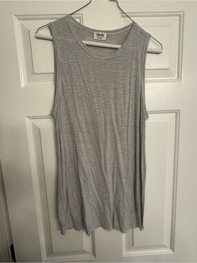 Women's Striped Crewneck Tank Top - Gray